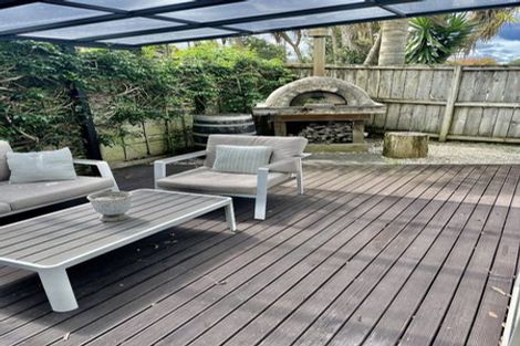 Photo of property in 3 Fresil Lane, Massey, Auckland, 0614