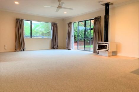 Photo of property in 13b Crystal Avenue, Glendene, Auckland, 0602