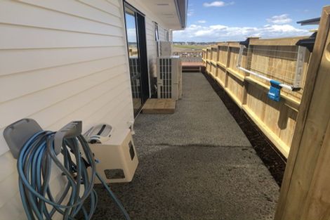 Photo of property in 9 Davey Crescent, Orewa, 0931