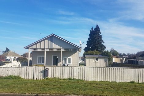 Photo of property in 12 Christian Street, Dannevirke, 4930