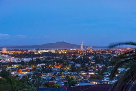 Photo of property in 35 High Road, Glenfield, Auckland, 0629