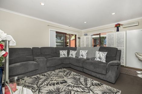 Photo of property in 16 Muirfield Street, Wattle Downs, Auckland, 2103