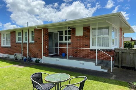 Photo of property in 24 Kent Street, Levin, 5510
