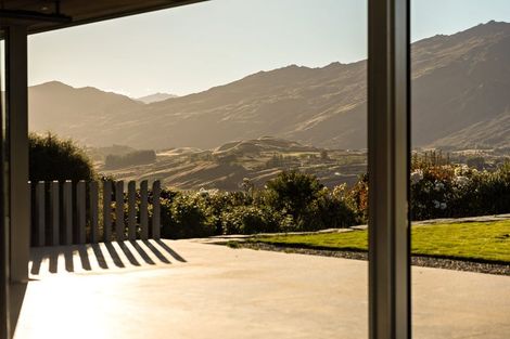 Photo of property in 6 Caldwell Lane, Lake Hayes, Queenstown, 9371