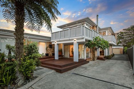 Photo of property in 12 Knox Road, Swanson, Auckland, 0612
