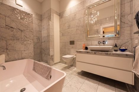 Photo of property in 29 The Crescent, Roseneath, Wellington, 6011