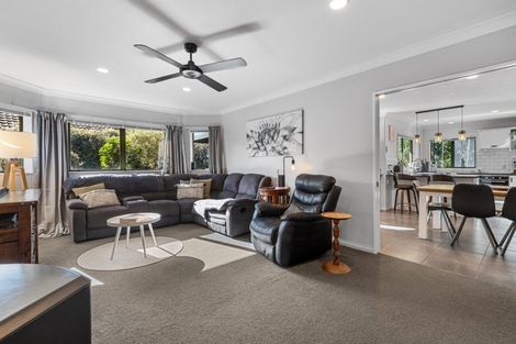 Photo of property in 10 Wouldbank Way, Welcome Bay, Tauranga, 3112