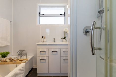 Photo of property in 15 Ferney Place, Richmond Heights, Taupo, 3330