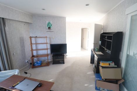 Photo of property in 1 Ngatoa Place, Glenfield, Auckland, 0629