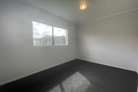 Photo of property in 1/11 Ranui Station Road, Ranui, Auckland, 0612