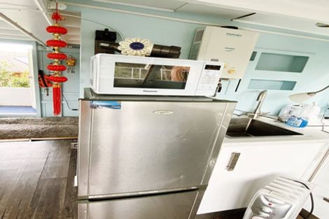 Photo of property in 341 Upper Harbour Drive, Greenhithe, Auckland, 0632