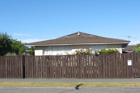 Photo of property in 1/24 Valecrest Avenue, Parklands, Christchurch, 8083