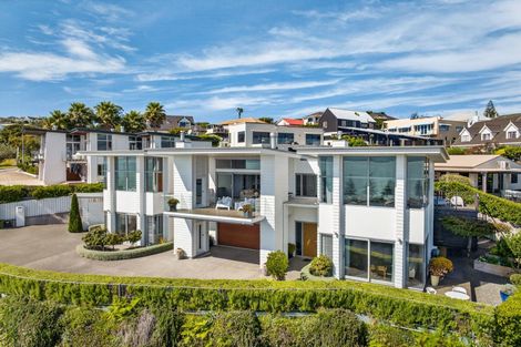 Photo of property in 40 Roslyn Road, Bluff Hill, Napier, 4110