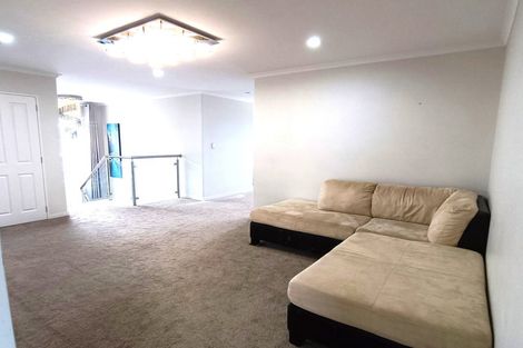 Photo of property in 73 Rosewell Crescent, Flat Bush, Auckland, 2019