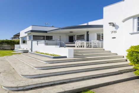 Photo of property in 75 Esplanade, Kaiti, Gisborne, 4010