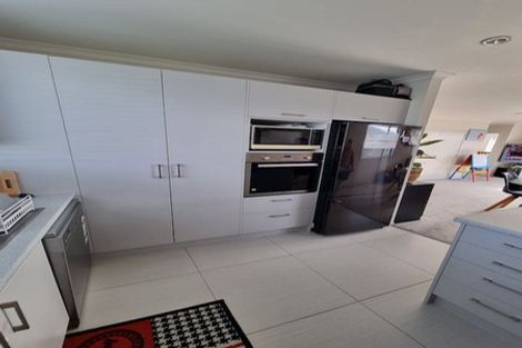 Photo of property in 55 Shrule Place, Huntington, Hamilton, 3210