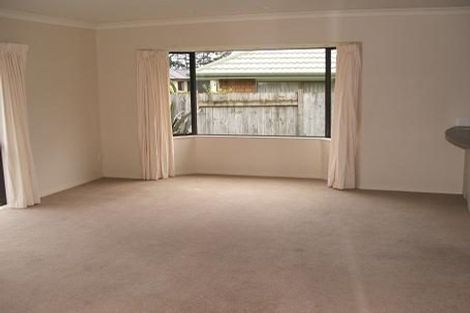 Photo of property in 7a Balmerino Grove, Waikanae, 5036