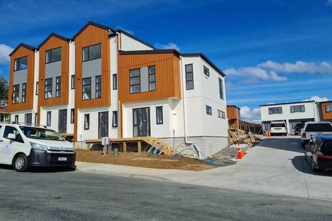 Photo of property in 2/6 Kereru Street, Henderson, Auckland, 0612