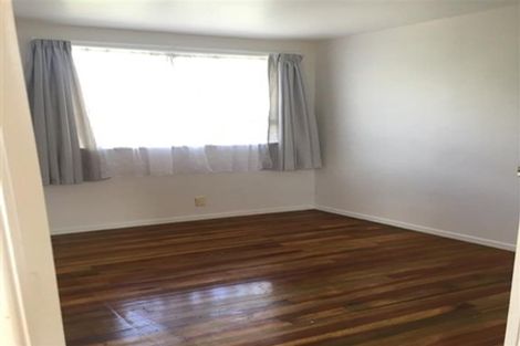 Photo of property in 26 Kingdale Road, Henderson, Auckland, 0610