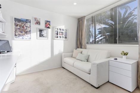 Photo of property in 3g/175 Hurstmere Road, Takapuna, Auckland, 0622