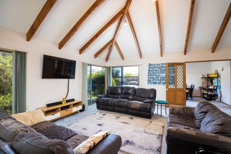 Photo of property in 10d Kinross Drive, Merrilands, New Plymouth, 4312