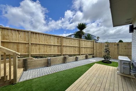 Photo of property in 4/36 Fairdale Place, Birkdale, Auckland, 0626