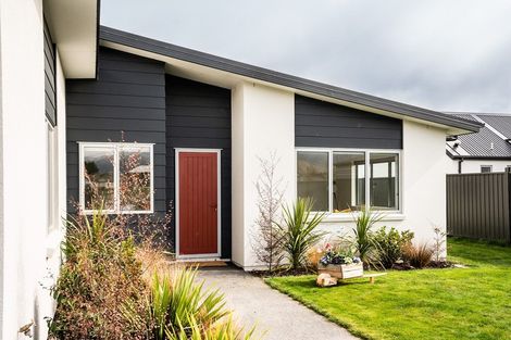 Photo of property in 4 Risinghurst Terrace, Lower Shotover, Queenstown, 9304