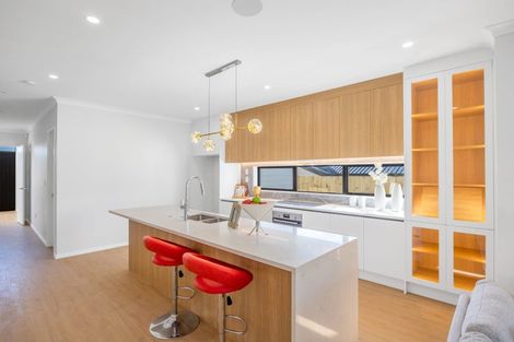 Photo of property in 30 Paihere Street, Huapai, Kumeu, 0810