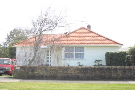 Photo of property in 15 Tarahua Road, Vogeltown, New Plymouth, 4310
