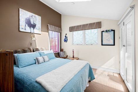 Photo of property in 3 Lucy Road, Bluff Hill, Napier, 4110