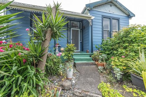 Photo of property in 25 Mason Terrace, Gonville, Whanganui, 4501