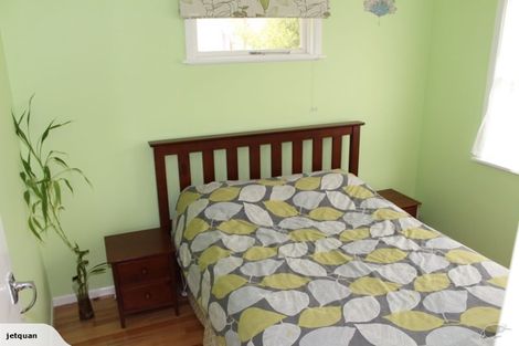 Photo of property in 6 Warren Street, Paparangi, Wellington, 6037