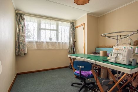 Photo of property in 9 Temuera Street, Otaki, 5512