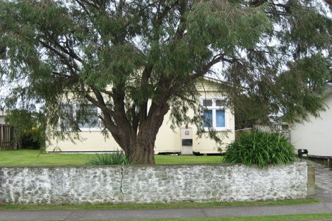 Photo of property in 37 Clemow Road, Fitzroy, New Plymouth, 4312