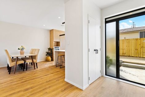 Photo of property in 5b Norval Road, Henderson, Auckland, 0610