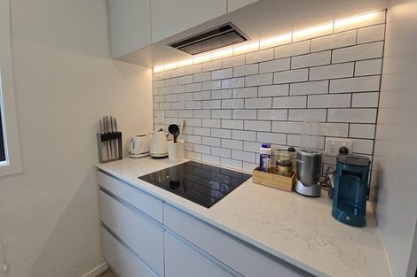 Photo of property in 33 Drysdale Road, Jacks Point, 9371