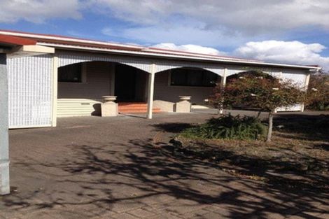 Photo of property in 1072 Great North Road, Point Chevalier, Auckland, 1022