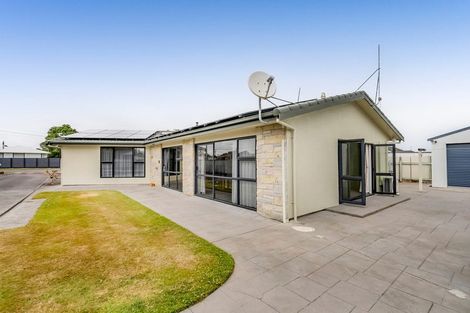 Photo of property in 4 Ramanui Avenue, Hawera, 4610