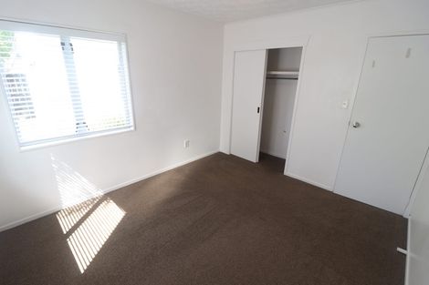 Photo of property in 19 Rehia Road, Massey, Auckland, 0614