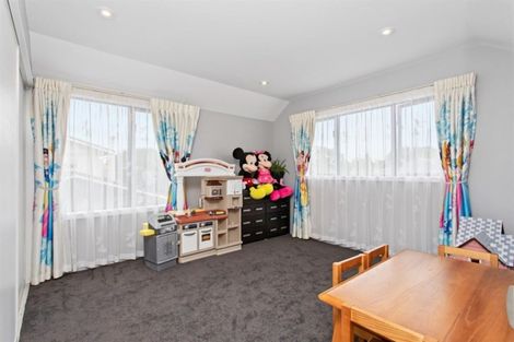 Photo of property in 17b Wairakei Road, Strowan, Christchurch, 8052