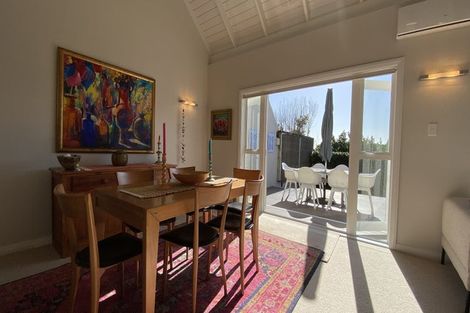 Photo of property in 49b Shanaway Rise, Hillcrest, Auckland, 0627