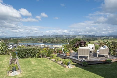 Photo of property in 16 Holyoake Terrace, Omokoroa, 3114