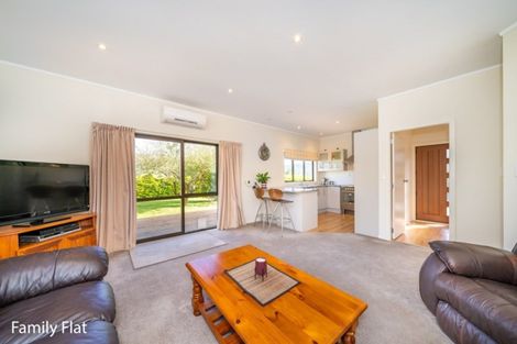 Photo of property in 25 Johnsons Road, Blue Mountains, Upper Hutt, 5371