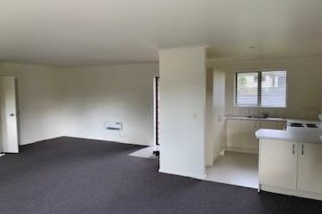 Photo of property in 6 Claywest Place, Glen Eden, Auckland, 0602