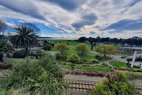 Photo of property in 1-12/48 The Bay Hill, Timaru, 7910