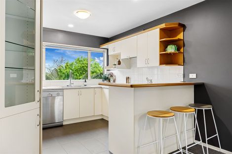 Photo of property in 79 Fifield Terrace, Waltham, Christchurch, 8023