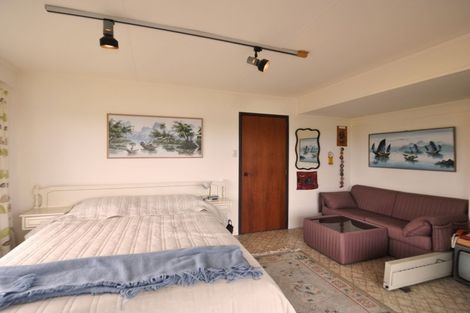 Photo of property in 25 Hillside Crescent, Leigh, 0985