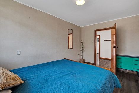 Photo of property in 62 Lismore Street, Merrilands, New Plymouth, 4312