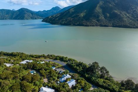 Photo of property in 758 Queen Charlotte Drive, Havelock, Picton, 7281