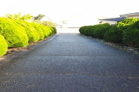 Photo of property in 6 Northcross Drive, Oteha, Auckland, 0632